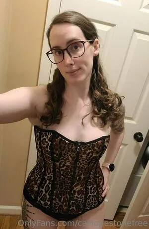 Calliopestonefree OnlyFans Leaked Free Thumbnail Picture - #NeCARyCogF