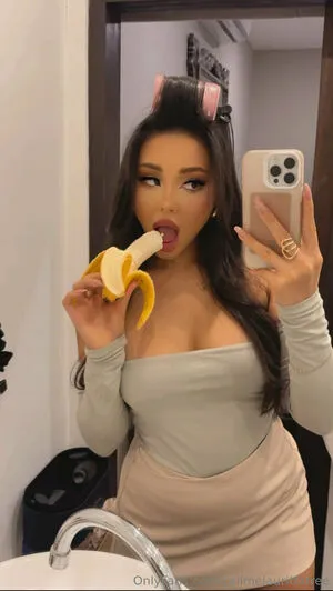 Callmelaurittafree OnlyFans Leaked Free Thumbnail Picture - #dbdececBm3