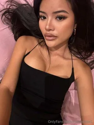 Callmemia1 OnlyFans Leaked Free Thumbnail Picture - #ZHMLC21I66