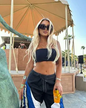 Camaryn Swanson OnlyFans Leaked Free Thumbnail Picture - #8JS1rkHq1w
