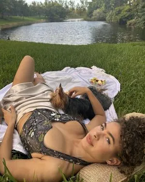 Camila Kendra OnlyFans Leaked Free Thumbnail Picture - #HeHGoOJjb2