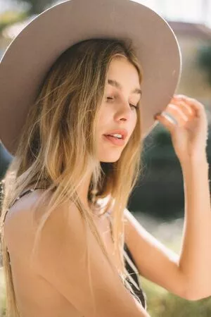 Camila Morrone OnlyFans Leaked Free Thumbnail Picture - #5Jf0k0wKgn