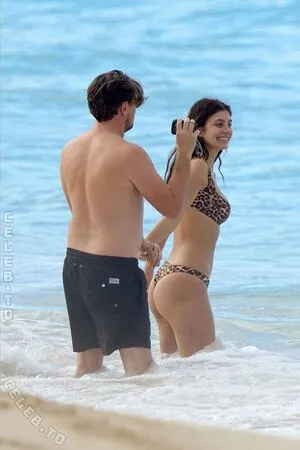 Camila Morrone OnlyFans Leaked Free Thumbnail Picture - #myV4XDW4IT