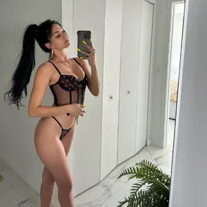 Camilla Arauj OnlyFans Leaked Free Thumbnail Picture - #vE07uuWCPO