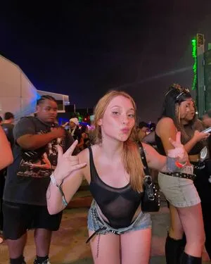 Camille Andretto OnlyFans Leaked Free Thumbnail Picture - #LygvMydQ3n