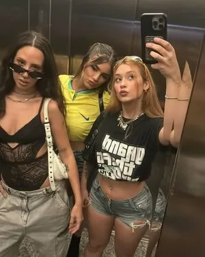 Camille Andretto OnlyFans Leaked Free Thumbnail Picture - #s32A3UiFsh