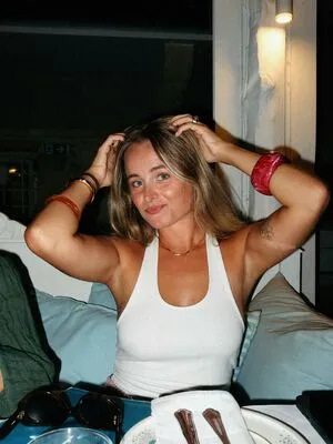 Camille Lv OnlyFans Leaked Free Thumbnail Picture - #DkxsSrendM