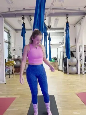 Camille Lv OnlyFans Leaked Free Thumbnail Picture - #GLtabiY3vV