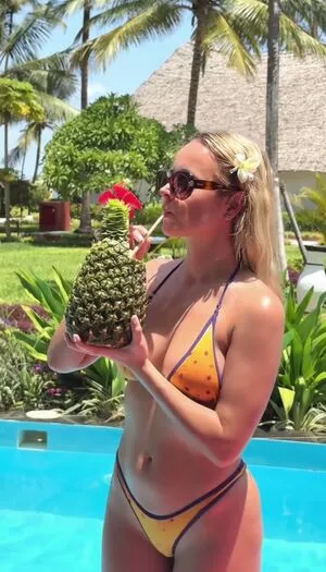 Camille Lv OnlyFans Leaked Free Thumbnail Picture - #JRYFyjYE14