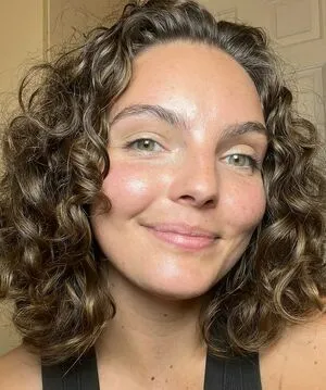 Camren Bicondova OnlyFans Leaked Free Thumbnail Picture - #DxSsVrFKY6