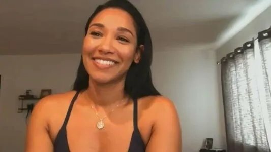 Candice Patton OnlyFans Leaked Free Thumbnail Picture - #Pel28sLE64