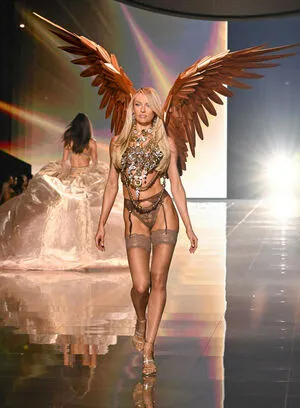 Candice Swanepoel OnlyFans Leaked Free Thumbnail Picture - #JIIkR7Xqrd