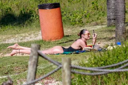 Candice Swanepoel OnlyFans Leaked Free Thumbnail Picture - #N6hcS7alnu