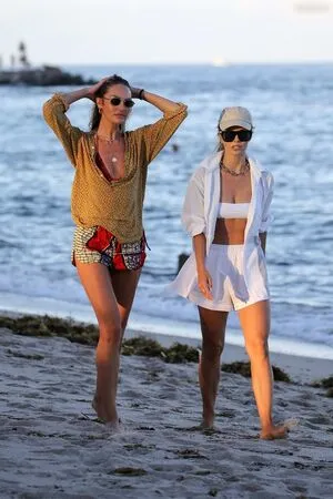 Candice Swanepoel OnlyFans Leaked Free Thumbnail Picture - #ZaT7Icbbph