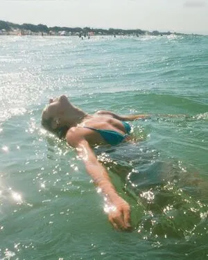 Candice Swanepoel OnlyFans Leaked Free Thumbnail Picture - #dMfxP9556l