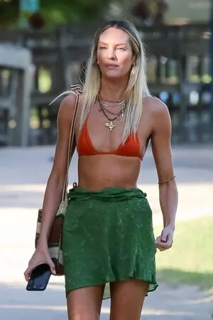 Candice Swanepoel OnlyFans Leaked Free Thumbnail Picture - #kXfxAVypEU