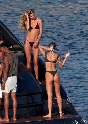 Candice Swanepoel OnlyFans Leaked Free Thumbnail Picture - #Hf0l6e6LsE