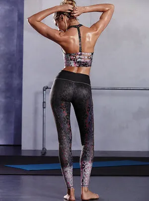 Candice Swanepoel OnlyFans Leaked Free Thumbnail Picture - #OO7bXC253D