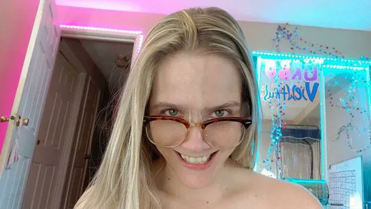Candie Canemfc OnlyFans Leaked Free Thumbnail Picture - #1DLiGH4Nlg