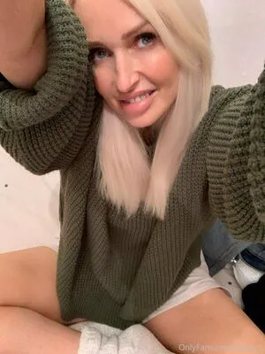 Candy C OnlyFans Leaked Free Thumbnail Picture - #83QsUiXNjA
