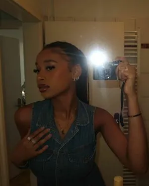 Capeverdian OnlyFans Leaked Free Thumbnail Picture - #o3D2vnFJjY