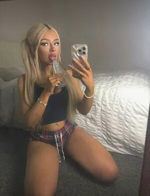 Capriceaterrell OnlyFans Leaked Free Thumbnail Picture - #axWazqzHSC