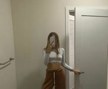 Capsinfour OnlyFans Leaked Free Thumbnail Picture - #4hKoMzt0aA