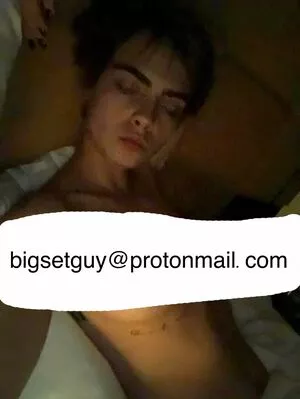 Cara Delevingne OnlyFans Leaked Free Thumbnail Picture - #33QfrKI57G