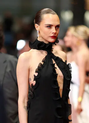 Cara Delevingne OnlyFans Leaked Free Thumbnail Picture - #3HhsUQGZKk