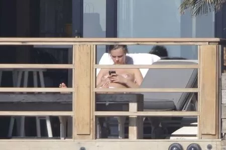Cara Delevingne OnlyFans Leaked Free Thumbnail Picture - #8WEsgEOf4s