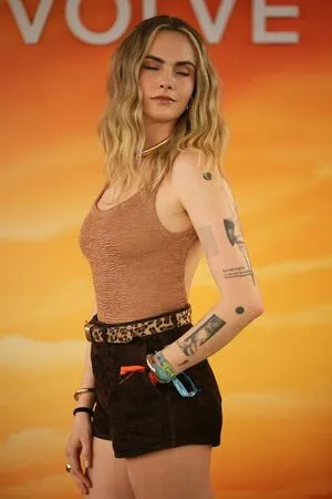 Cara Delevingne OnlyFans Leaked Free Thumbnail Picture - #AUo4G4Zesb