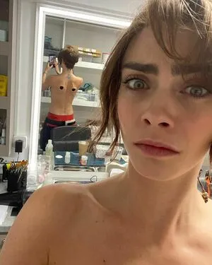 Cara Delevingne OnlyFans Leaked Free Thumbnail Picture - #B0ktT7x4GA