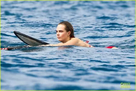 Cara Delevingne OnlyFans Leaked Free Thumbnail Picture - #GBlqHDFDVA