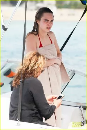 Cara Delevingne OnlyFans Leaked Free Thumbnail Picture - #QLVc17LkPR