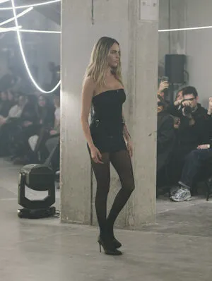 Cara Delevingne OnlyFans Leaked Free Thumbnail Picture - #QabJ56bH51