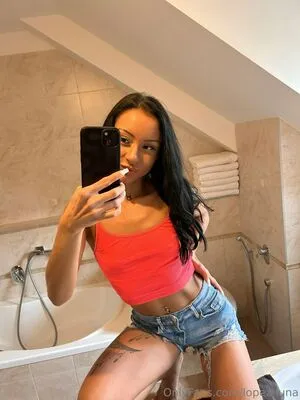 Cara Mella Free OnlyFans Leaked Free Thumbnail Picture - #Im8E5HOdgh