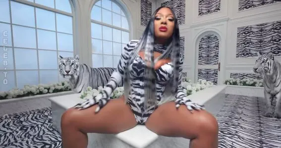 Cardi B OnlyFans Leaked Free Thumbnail Picture - #RdZNsxU4a1