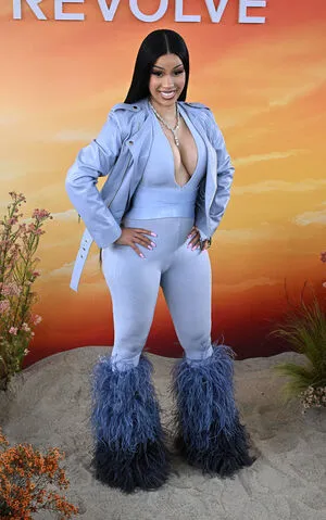 Cardi B OnlyFans Leaked Free Thumbnail Picture - #TnkqcKd2qv