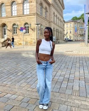Carefreehamuyela OnlyFans Leaked Free Thumbnail Picture - #QRRqEMriIB