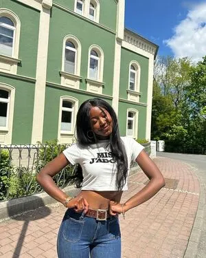 Carefreehamuyela OnlyFans Leaked Free Thumbnail Picture - #j6i7h6I6H2