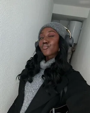 Carefreehamuyela OnlyFans Leaked Free Thumbnail Picture - #y3ZhTTb22m