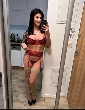 Caressaxo OnlyFans Leaked Free Thumbnail Picture - #RBkeoiGTBs