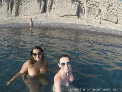 Carinamoreschi OnlyFans Leaked Free Thumbnail Picture - #EPgi9bYqTV