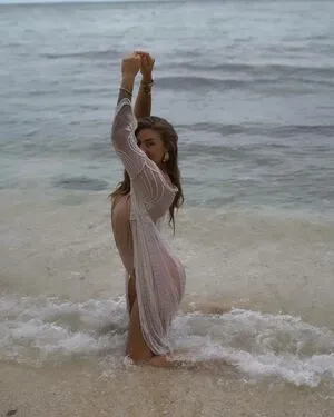 Carineneveu OnlyFans Leaked Free Thumbnail Picture - #0LtaGnP3U1