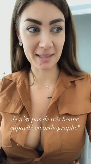 Carineneveu OnlyFans Leaked Free Thumbnail Picture - #GmeOiQgANp