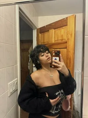 Carishina98 OnlyFans Leaked Free Thumbnail Picture - #1mC9kyx9Px