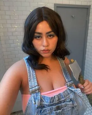 Carishina98 OnlyFans Leaked Free Thumbnail Picture - #3qezEdNZZM