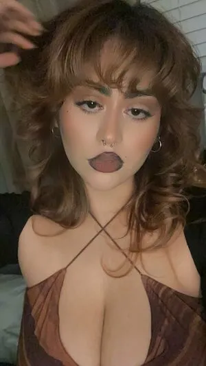 Carishina98 OnlyFans Leaked Free Thumbnail Picture - #uaxPDbcK00