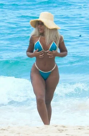 Cariucha OnlyFans Leaked Free Thumbnail Picture - #gMriGsiipl