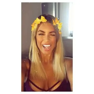 Carla Moreau OnlyFans Leaked Free Thumbnail Picture - #0NZxhlgdl9